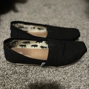 Toms